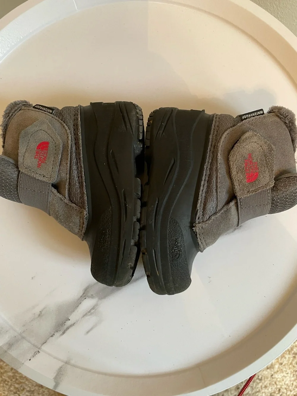 The North Face Toddler Alpenglow Il boots gray Insulated Waterproof Snow Boots 6